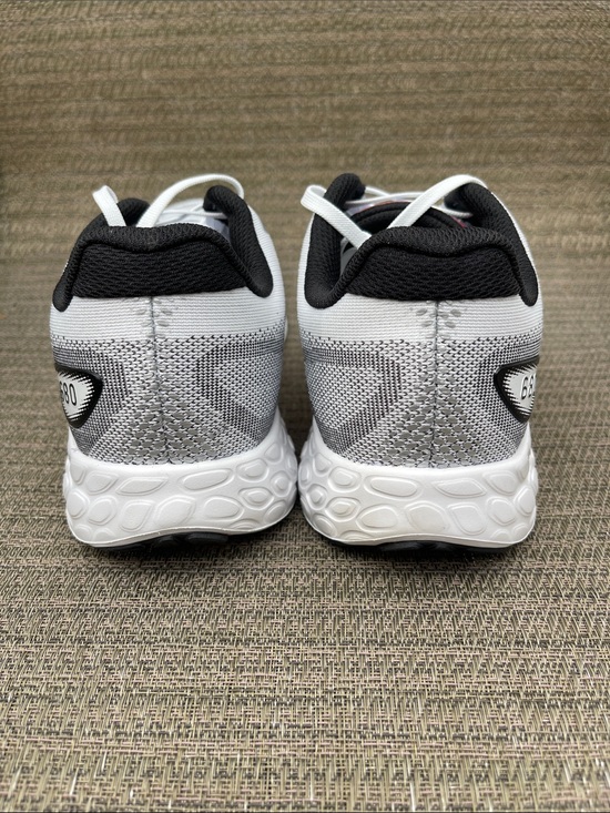New Balance Fresh Foam 680 v8 Mens Size 11 White Running Shoes M680RW8 main image 15